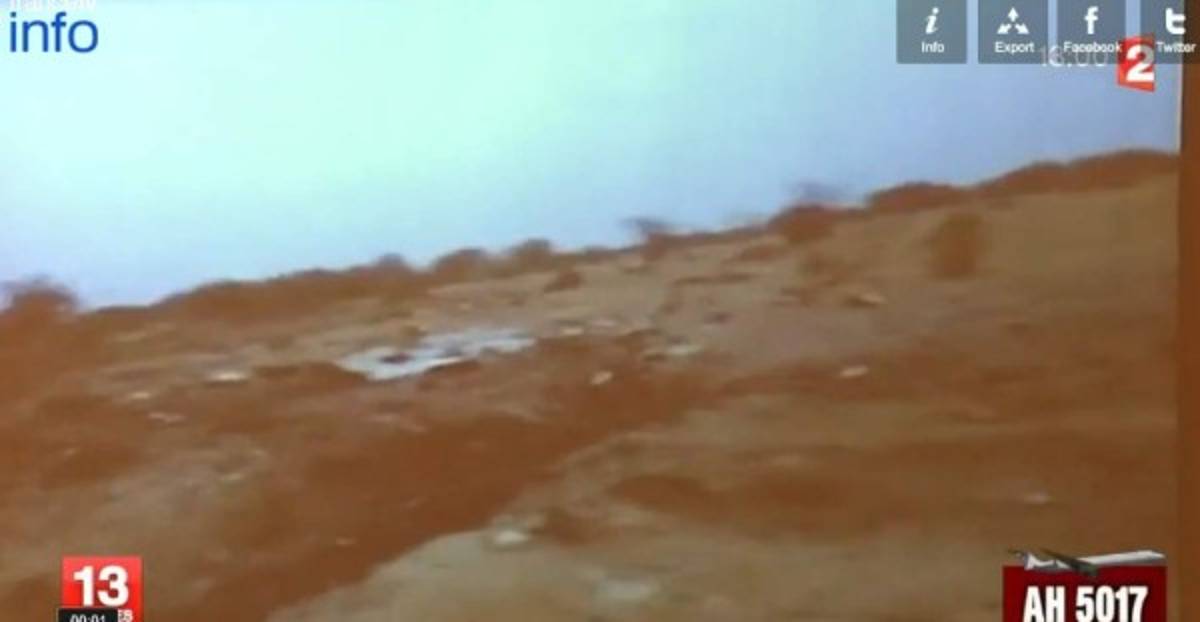 Primeras imágenes de los restos del avión de Air Algérie que se estrelló en Malí