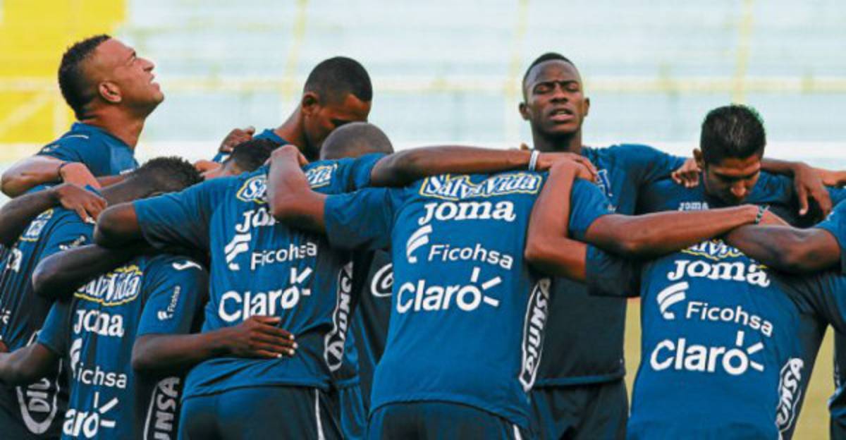 Carlo Costly: 'Espero jugar a la par de Jerry Bengtson” contra Panamá