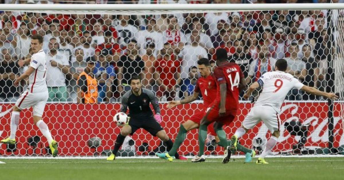 Portugal gana a Polonia por penales pese a un fallón Cristiano Ronaldo