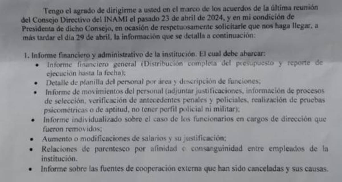 Fragmento del oficio donde Senaf solicita al INAMI brindar información financiera y administrativa, incluyendo las relaciones de parentesco entre empleados.