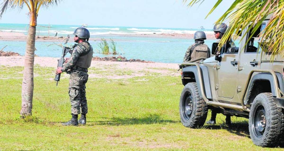 Honduras: Buscan narcosubmarino en el mar Caribe