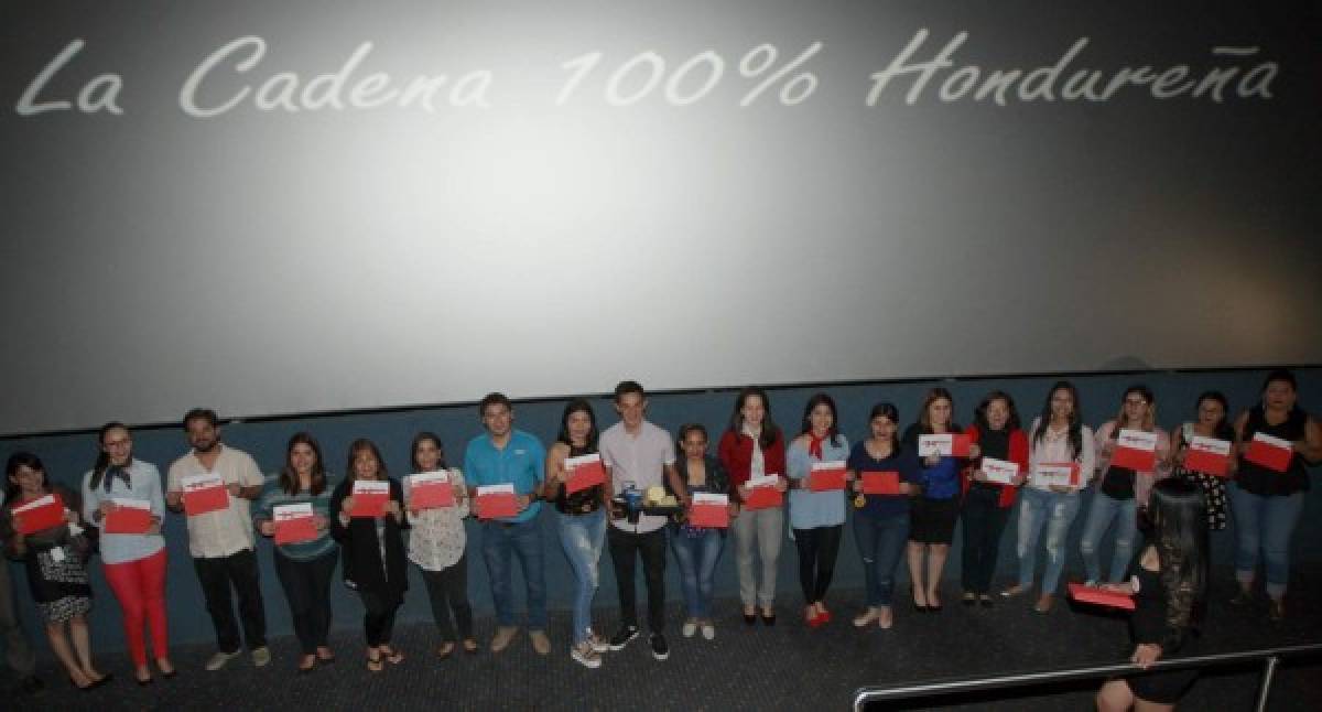 Fanáticos dieron la bienvenida al filme 'Cincuenta sombras liberadas'
