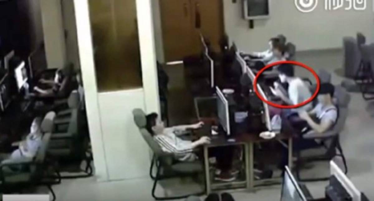 Joven chino muere electrocutado en un Cibercafé