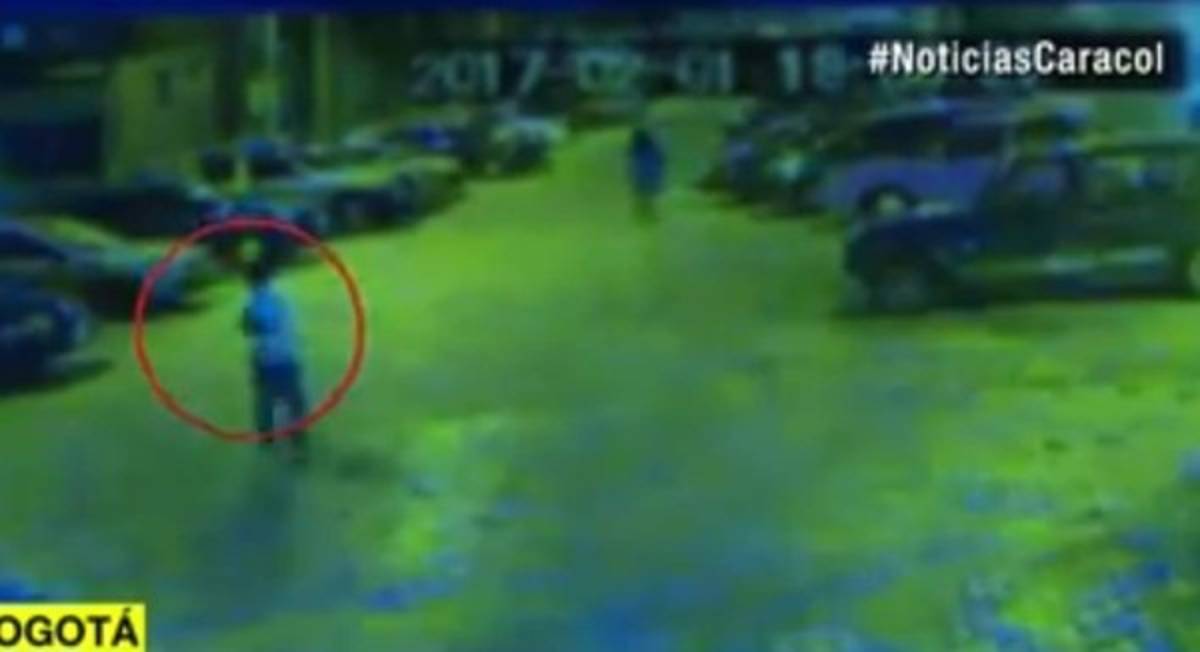 Colombia: Presunto violador es captado acosando a niño en un barrio de Bogotá