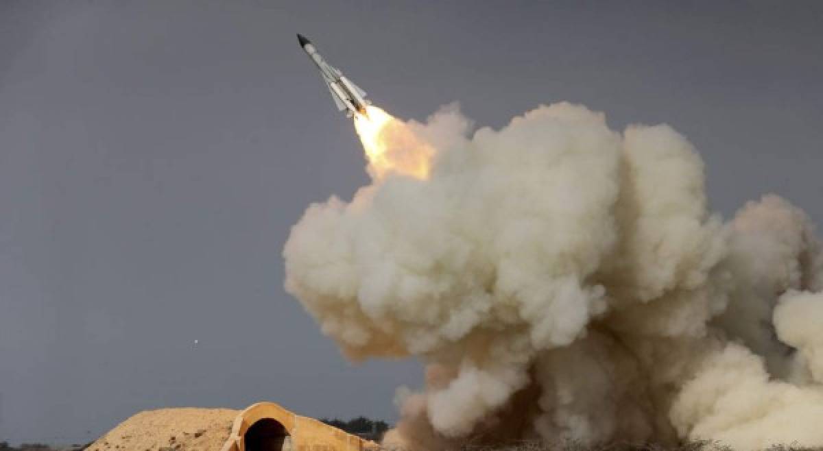 Irán prueba nuevos misiles en plena escalada de tensión con EEUU