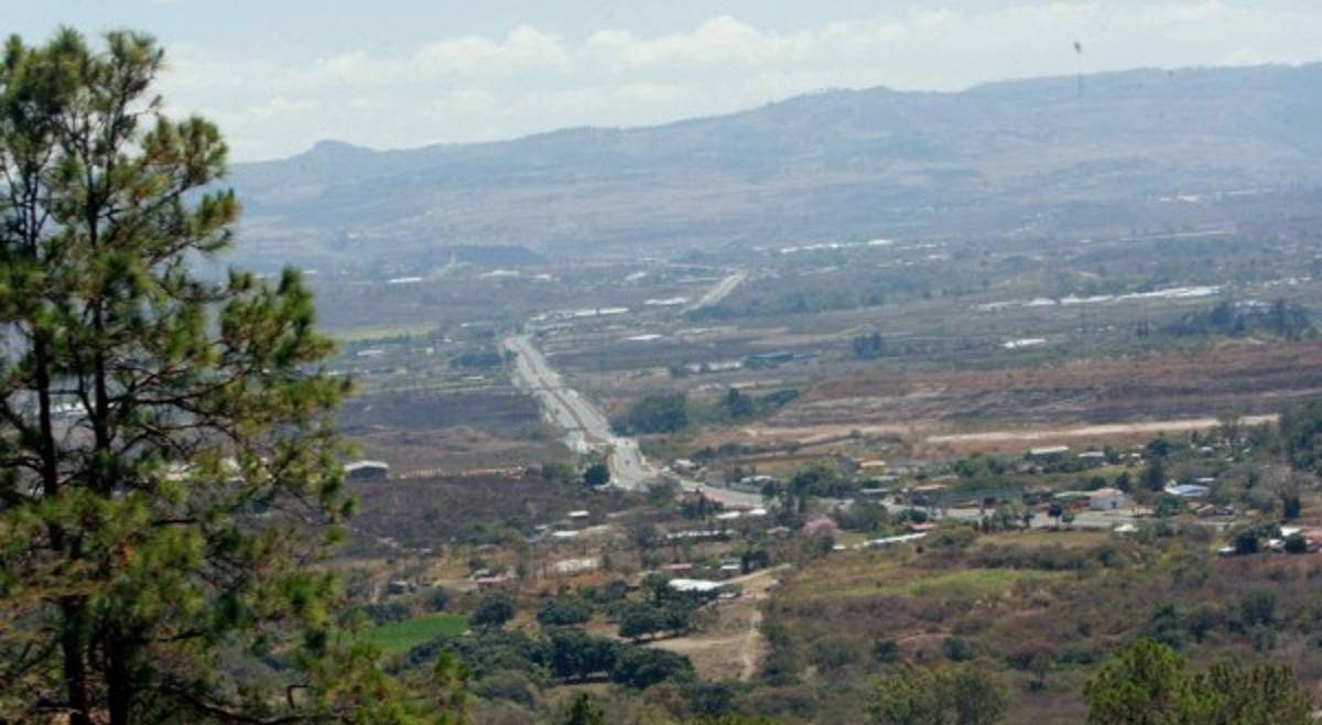El Valle de Amarateca esta ubicado entre pinares. Foto: Alejandro Amador/EL HERALDO
