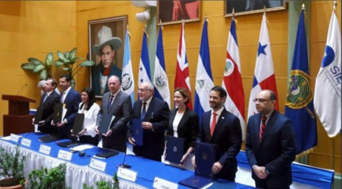 Centroamérica y Reino Unido firman acuerdo de asociación