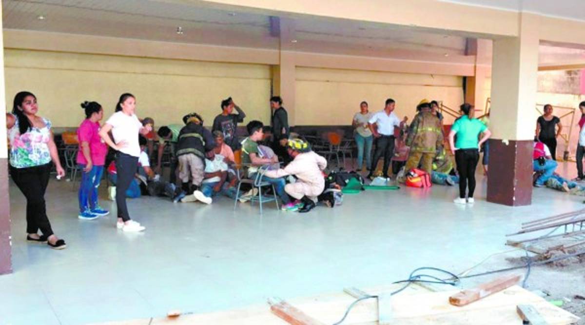 Albañil sobreviviente: El muro se quebró a la mitad y no pudimos correr