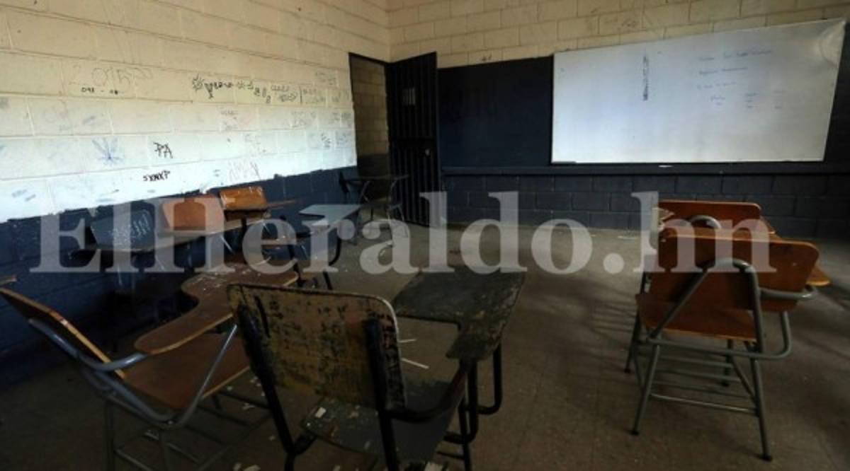 Pandilla 18 sella de terror el aula 105 del Instituto Central, el último salón donde recibió clases Olman Adalid Castillo