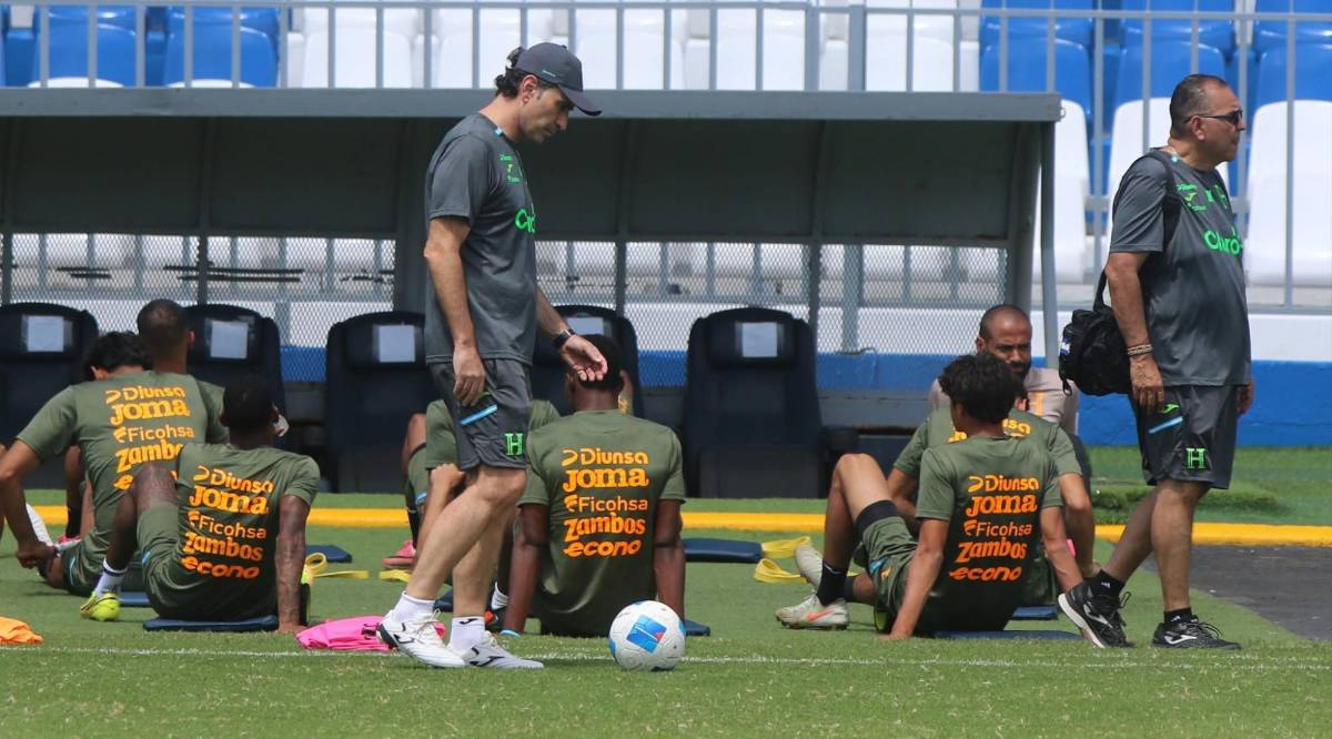 Dereck sorprende, Edwin sigue por aparte y personal de limpieza en el Nacional