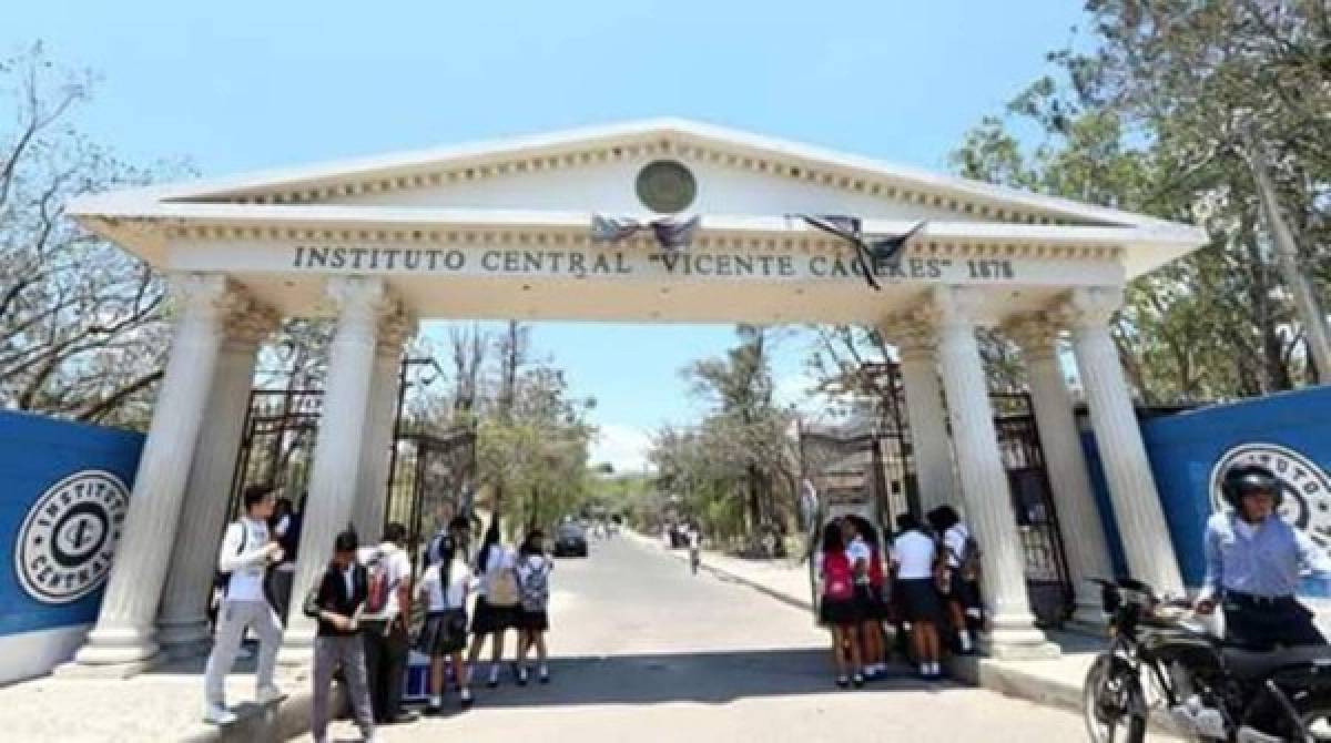 Instituto Central Vicente Cáceres cumple 138 años como educador de generaciones