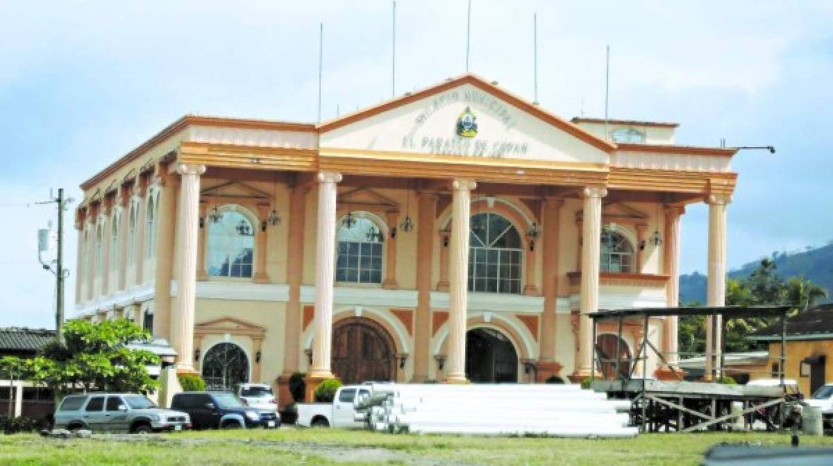 Así es el monumental palacio municipal de El Paraíso, Copán. Foto Grupo OPSA