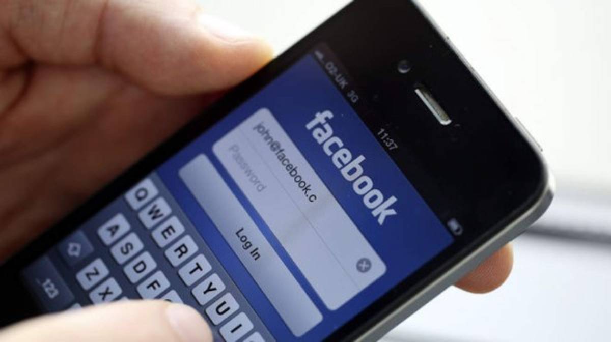 Unos 2.6 millones de hondureños tienen la red social Facebook, según informe