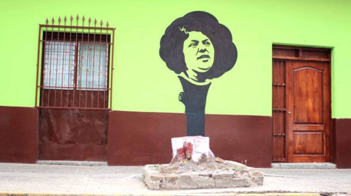 Impactante graffiti en honor a Berta Cáceres