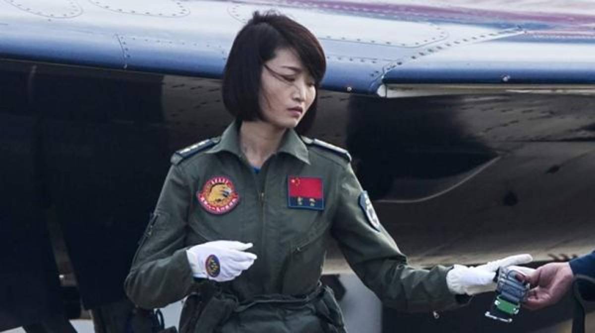 La horrorosa muerte de 'pavo real dorada', la piloto más famosa de China