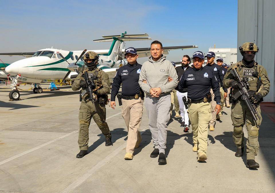 El capo de la droga Wilder Emilio Sánchez Farfán, alias Gato “Farfán”, y considerado el Pablo Escobar ecuatoriano, fue extraditado este 25 de enero junto a cinco cómplices pedidos por la Corte del Distrito Sur de California.