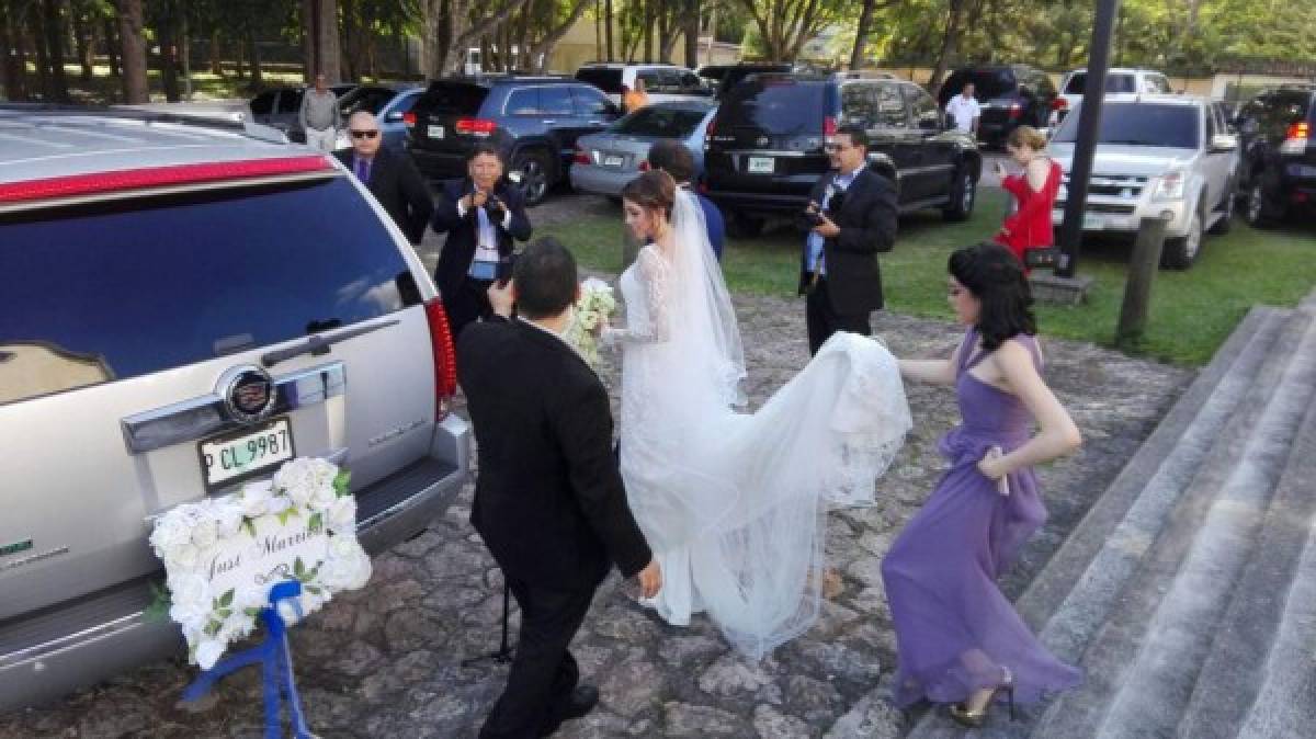 Daniela Misas y Oscar Kafati unen sus vidas en matrimonio ante los ojos de Dios