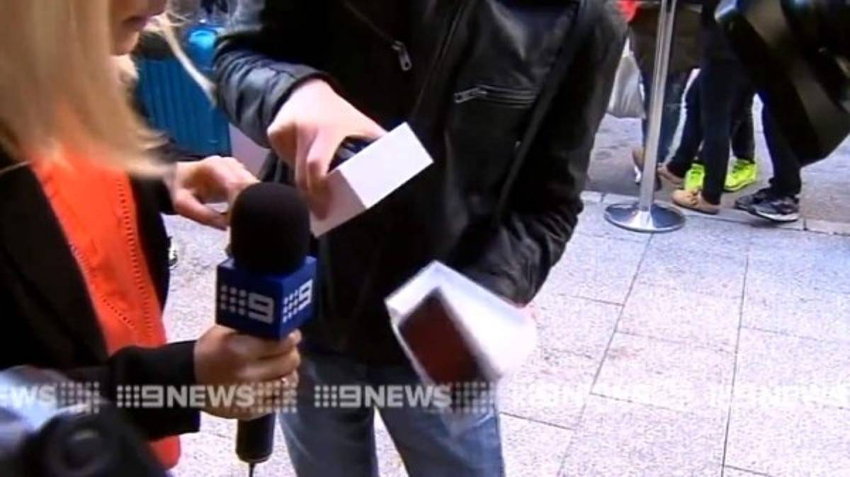 Compra iphone 6 y se le cae de la emoción