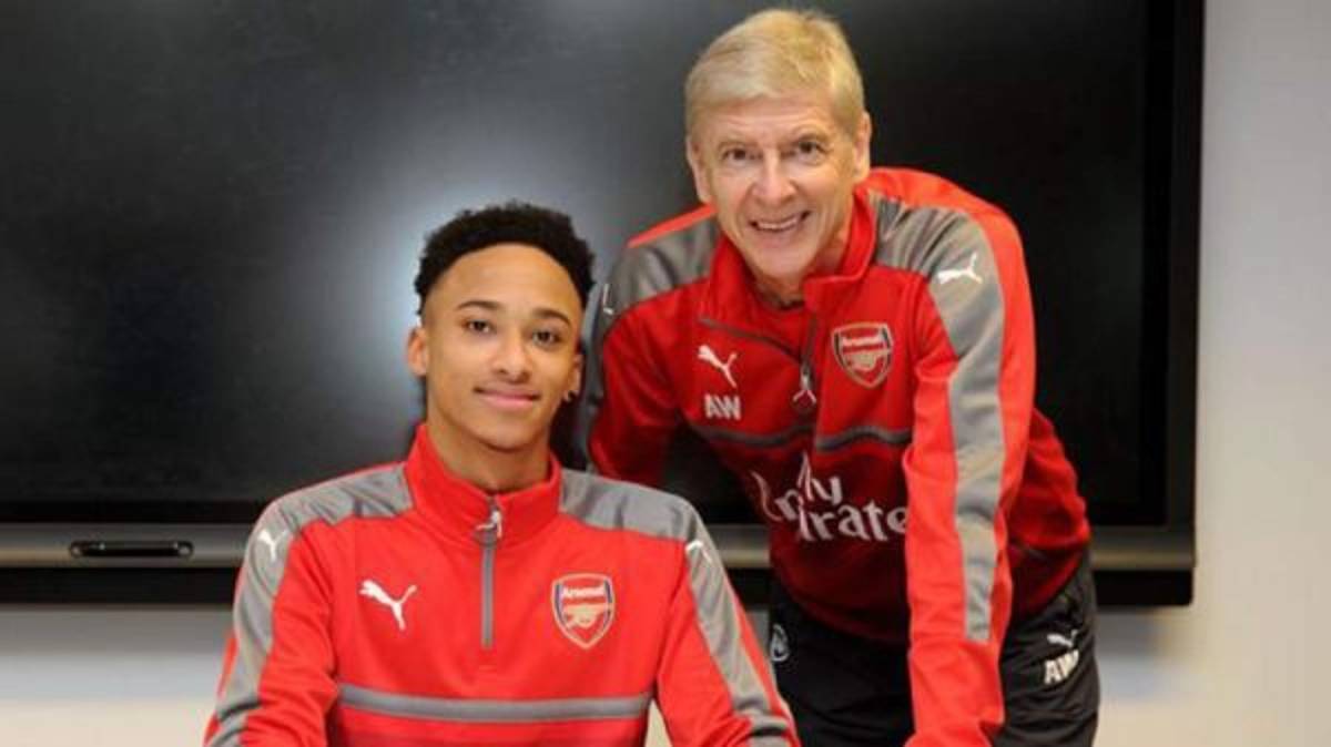 Cohen Bramall, el joven futbolista que pasó de desempleado de una fábrica a fichar por el Arsenal