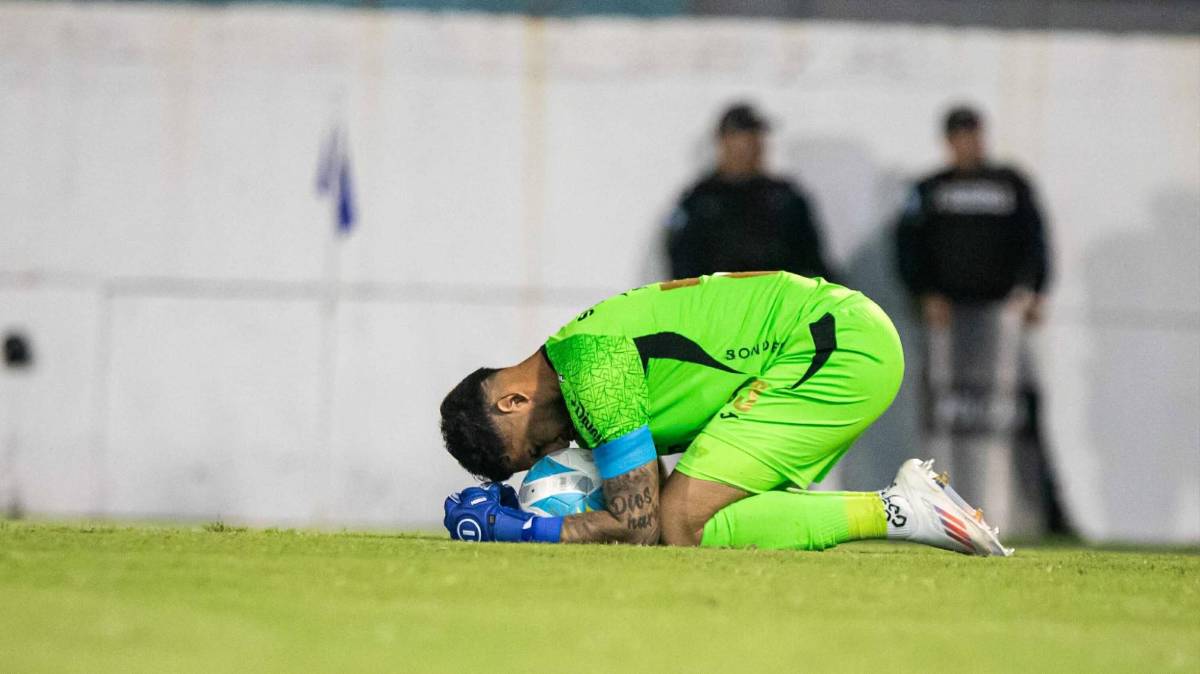 Bella periodista deslumbró, inesperado villano del Marathón vs Platense y polémica del partido