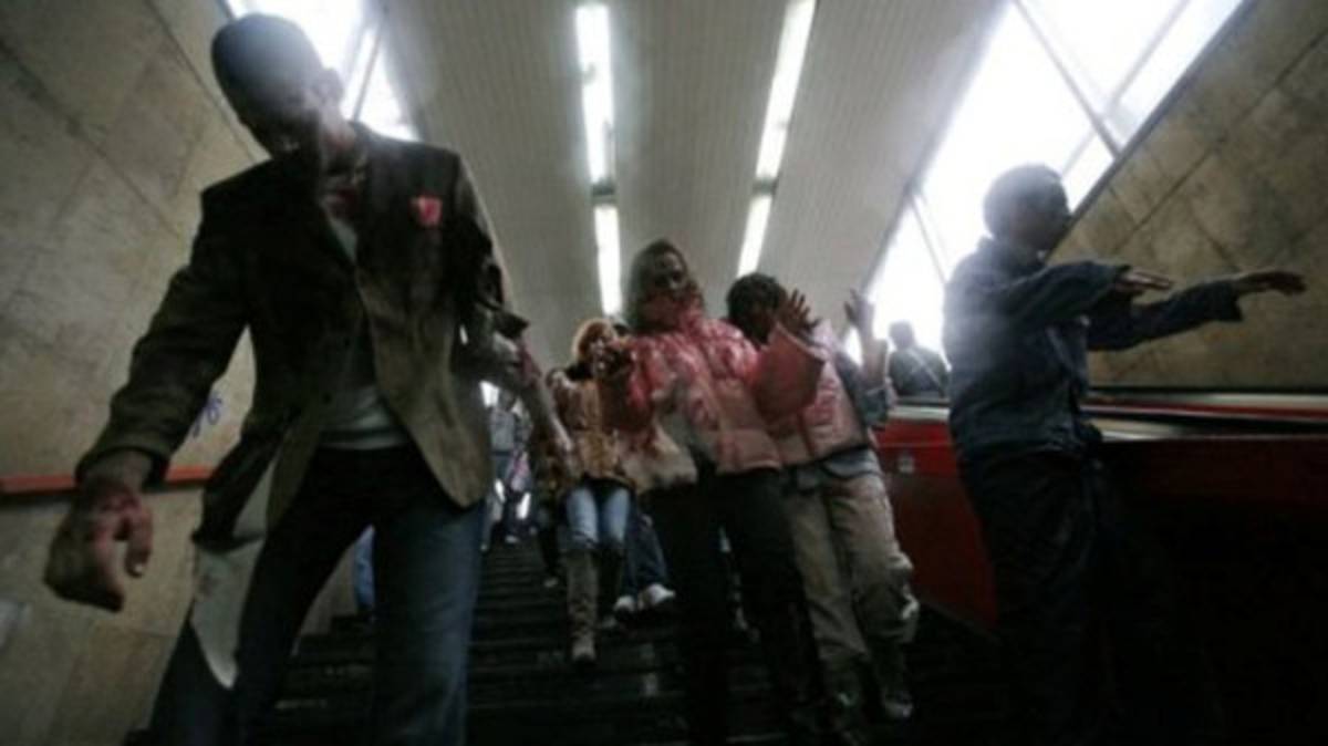 Zombis y momias asaltan joyería