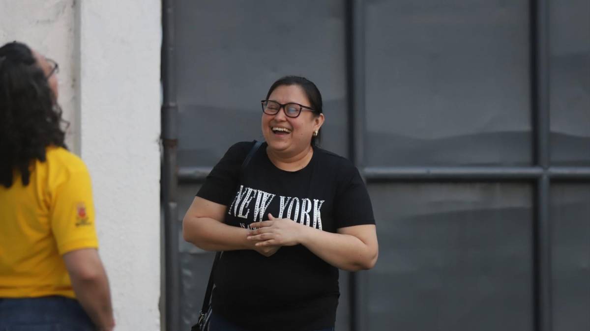 Jugadores de Olimpia en curioso momento, llegada del “Patón” y, ¿quién es la chica misteriosa? Jugadores de Olimpia en curioso momento, llegada del “Patón” y, ¿quién es la chica misteriosa?