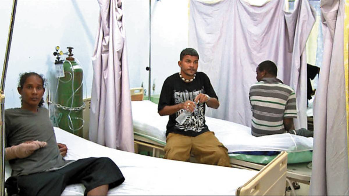 Rescatan a hondureños y extranjeros