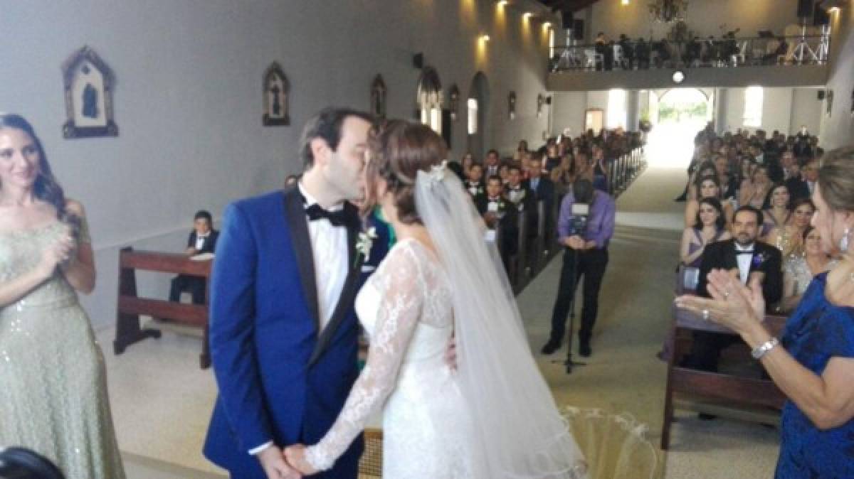 Daniela Misas y Oscar Kafati unen sus vidas en matrimonio ante los ojos de Dios