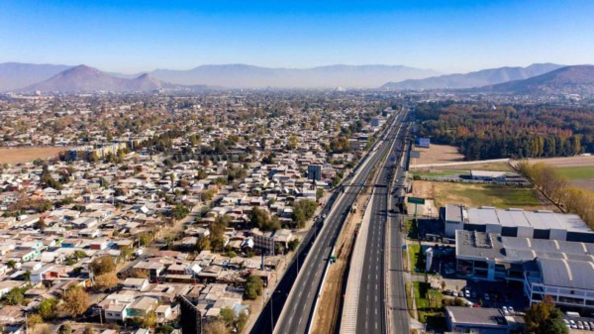 Calles desoladas y estrictos controles, así es la megacuarentena en Chile (FOTOS)