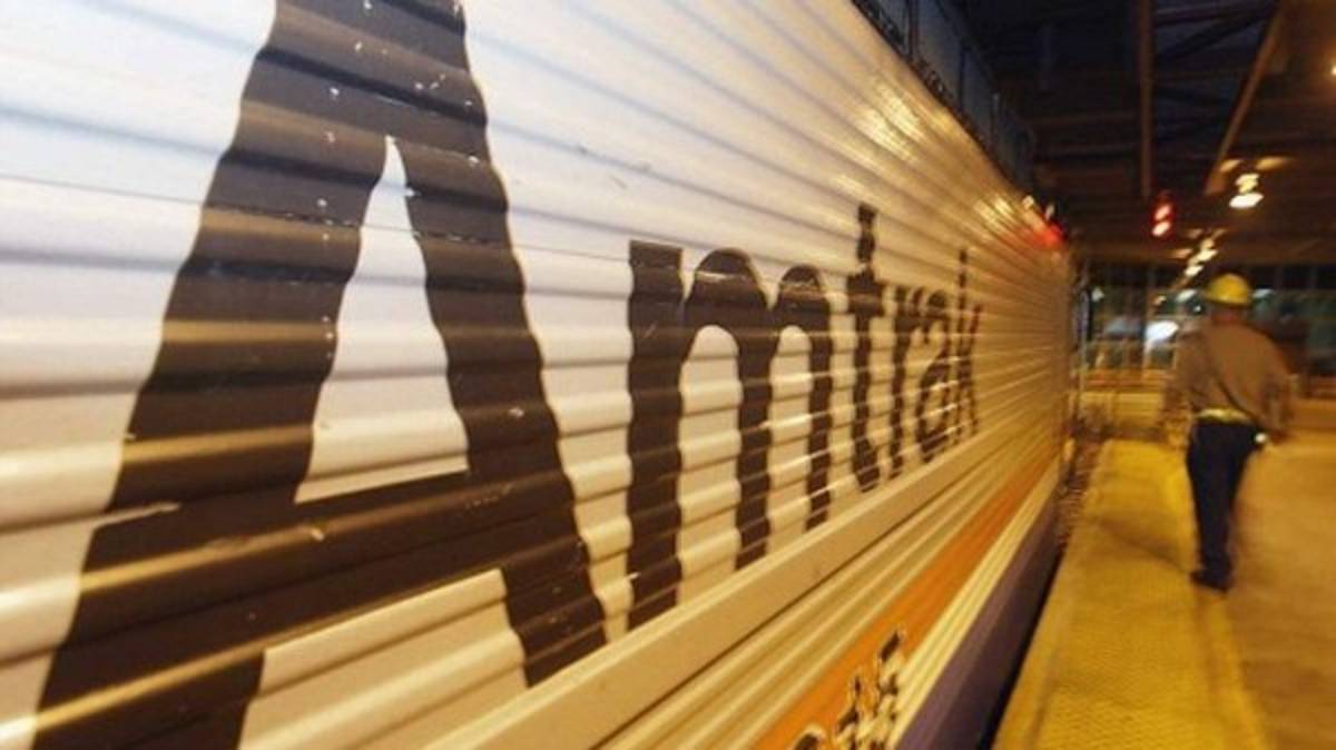 Unos dos muertos tras descarrilamiento de un tren en Estados Unidos