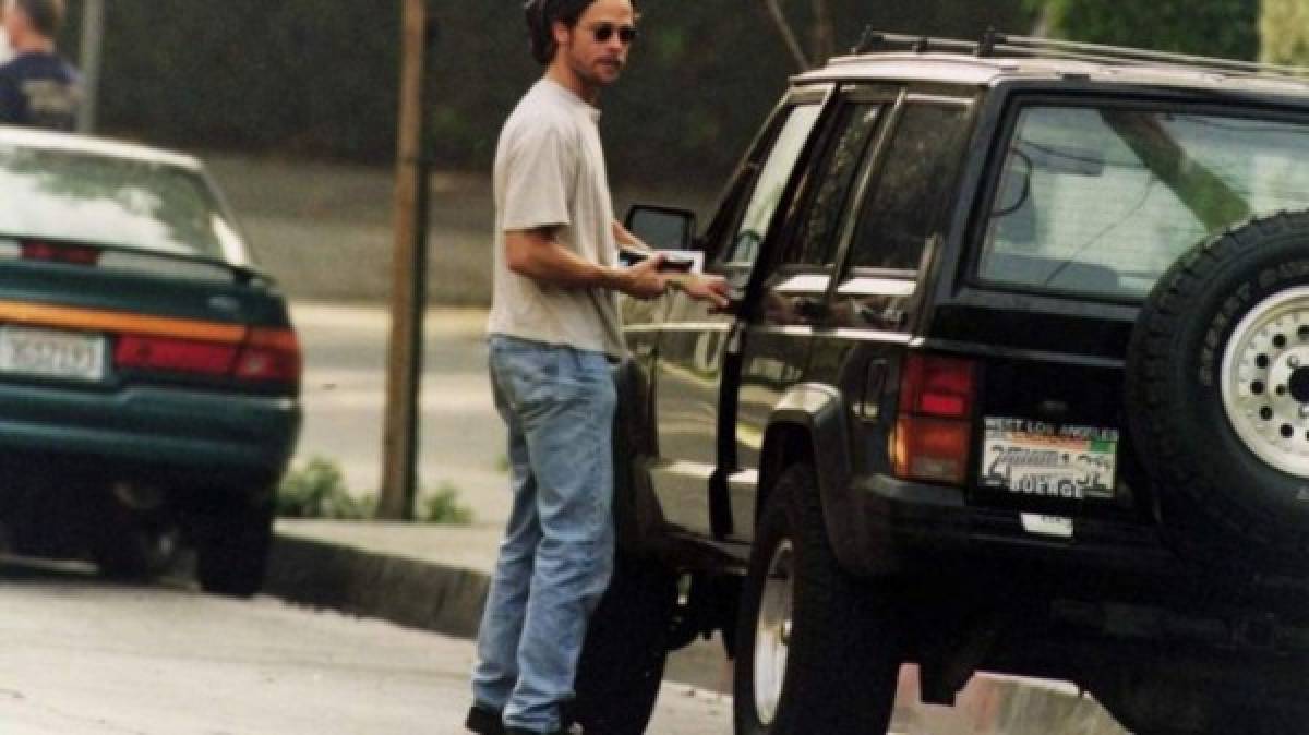 Brad Pitt se divorcia de Angelina, pero no de sus autos y sus motos