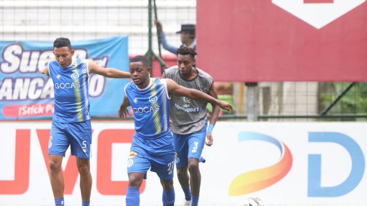 Bellas chicas son la sensación en el estadio Yankel Rosenthal y sorpresa con jugador de Marathón