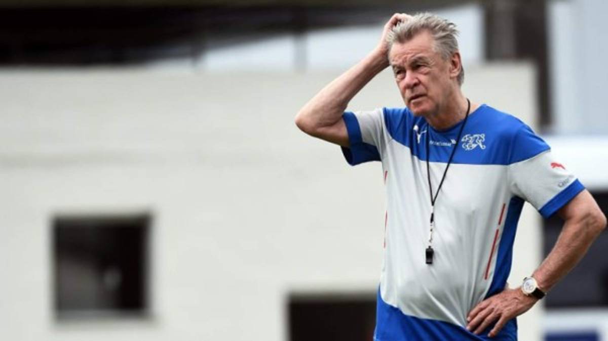 &nbsp; Horas antes del partido contra la Argentina, murió el hermano del técnico de Suiza