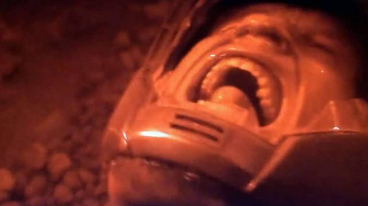 ¿Qué pasa si a un astronauta se le rompe el casco en el espacio?