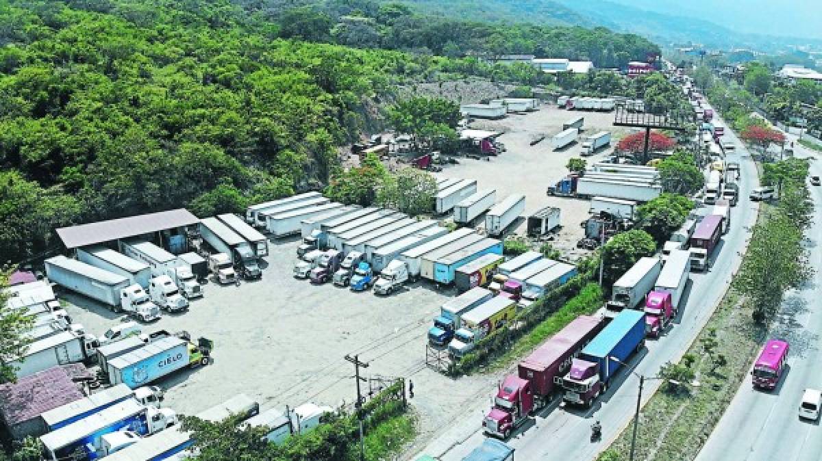 Transportistas y gobierno de Honduras logran acuerdo, normalizarán abastecimiento de combustible