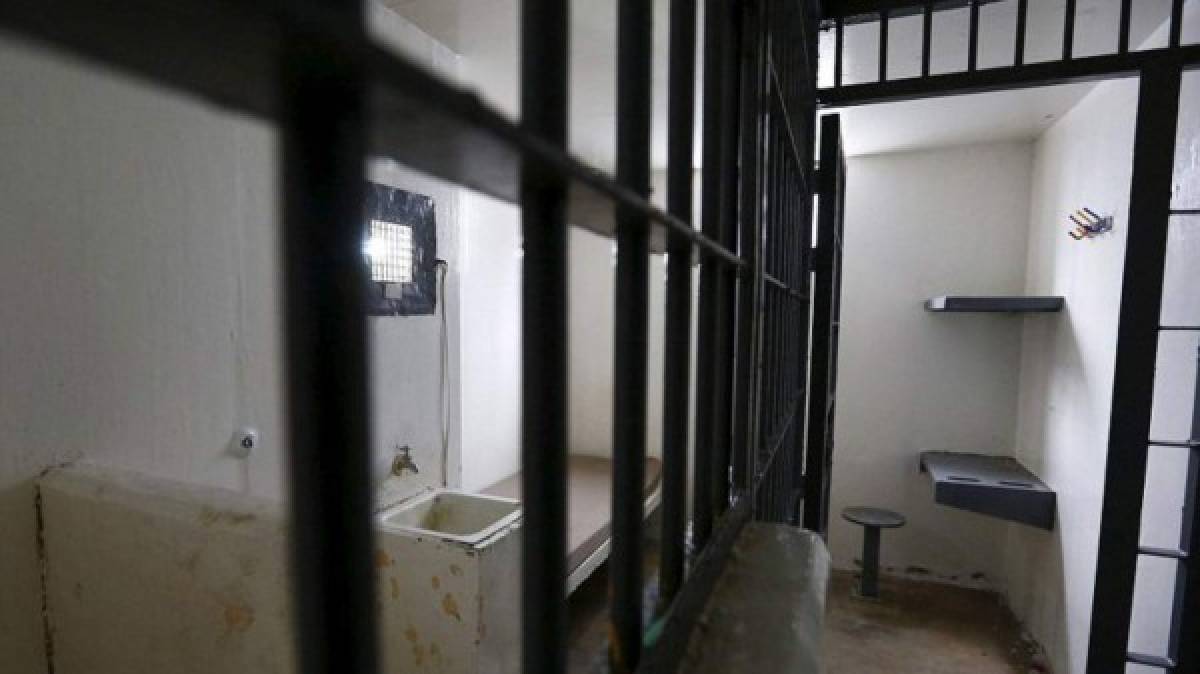 FOTOS: Así quedó la celda tras fuga de 'El Chapo'