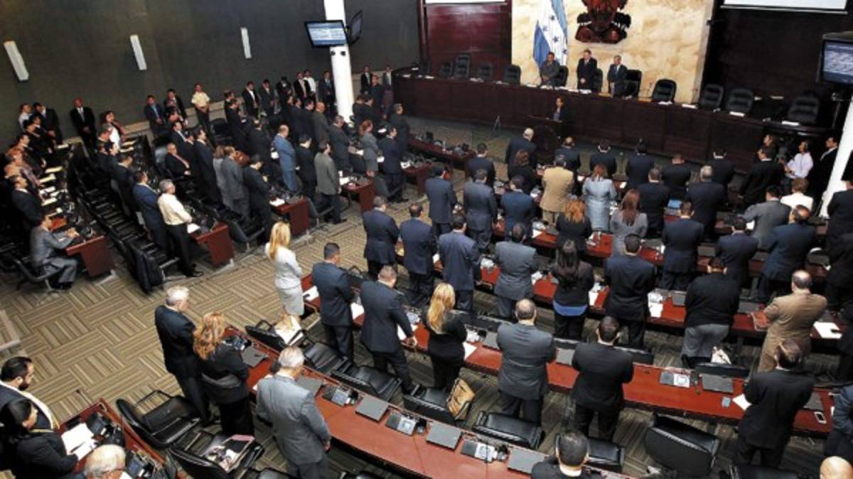 Reparan histórica campana dañada por Libre