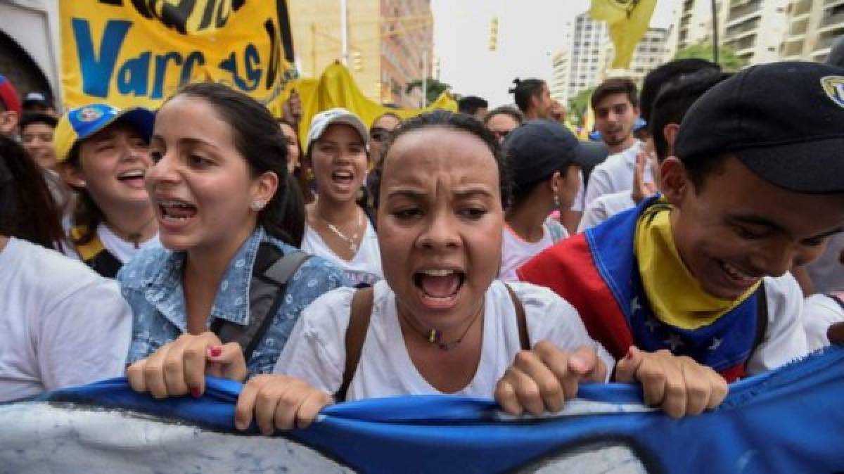 Oposición venezolana muestra su fuerza
