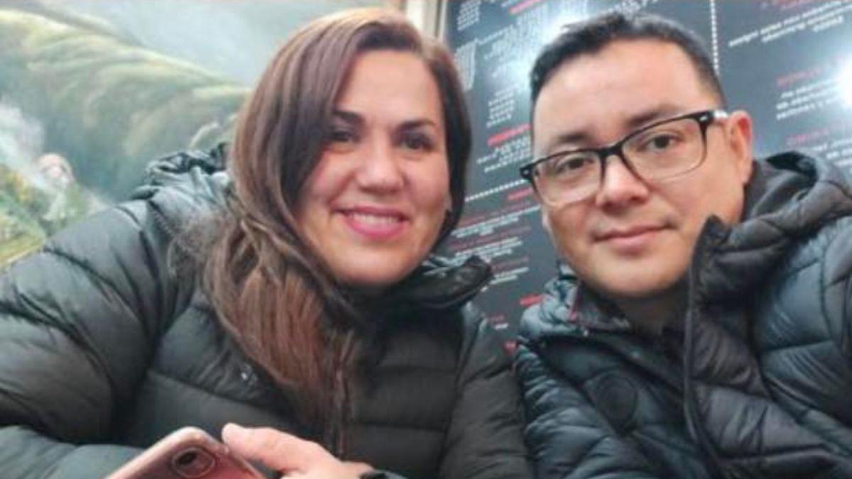 ‘Dios es la clave’: Hondureño conoció a chilena en una app de canto, tuvieron una relación a distancia y viajó para casarse con ella