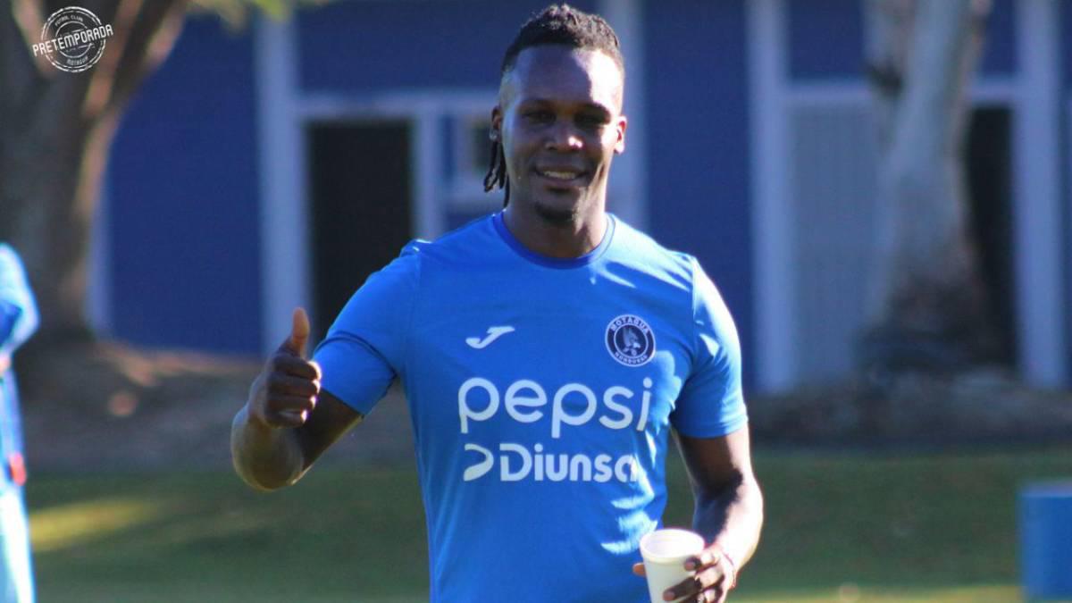 La larga lista de futbolistas de Honduras que están sin contrato