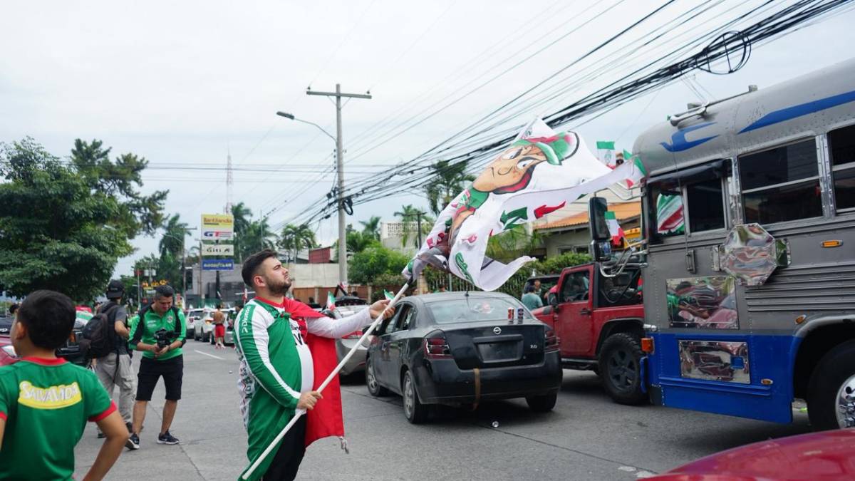 Fiesta total de la afición en SPS: Así se vivió la caravana por festejo del centenario de Marathón