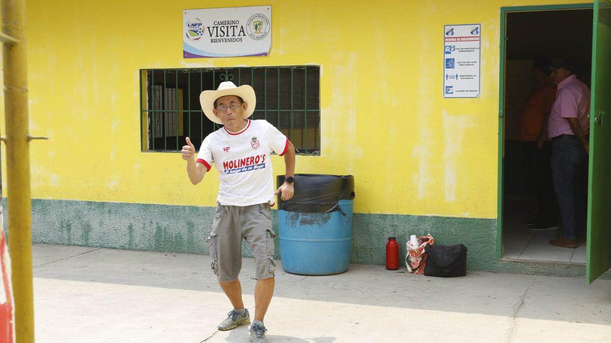 Llenazo total, fieles aficionados y plegarias por un milagro: así se vive la final por no descender en El Progreso