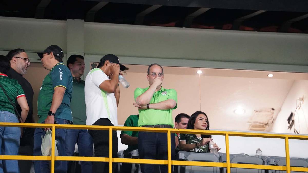 Aficionada enamora, show de las barras y ¿llegó Lavallén?: Ambiente previo al Marathón vs Olimpia