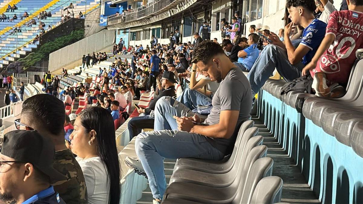 Auzmendi sorprende, bella mamá de jugador de Motagua y detalle en memoria a Orinson