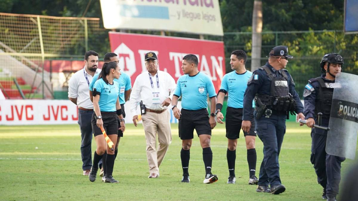Fotos: Tristeza en el Yankel, Lavallén sacó su VAR y la celebración del Real España