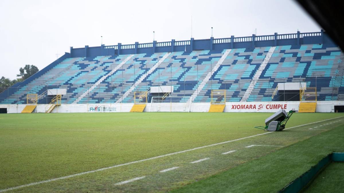 La razón por la que ha cambiado de color la grama del estadio Morazán de San Pedro Sula