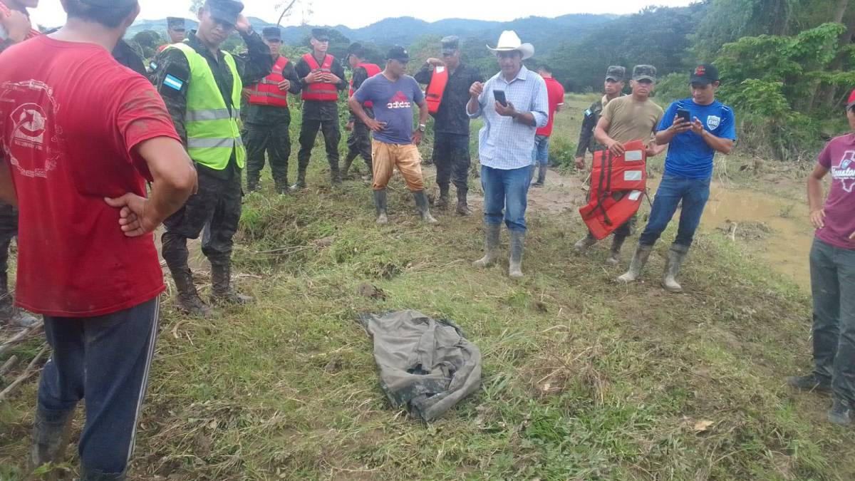 Encuentran cuerpo de niño que naufragó en el río Guayambre