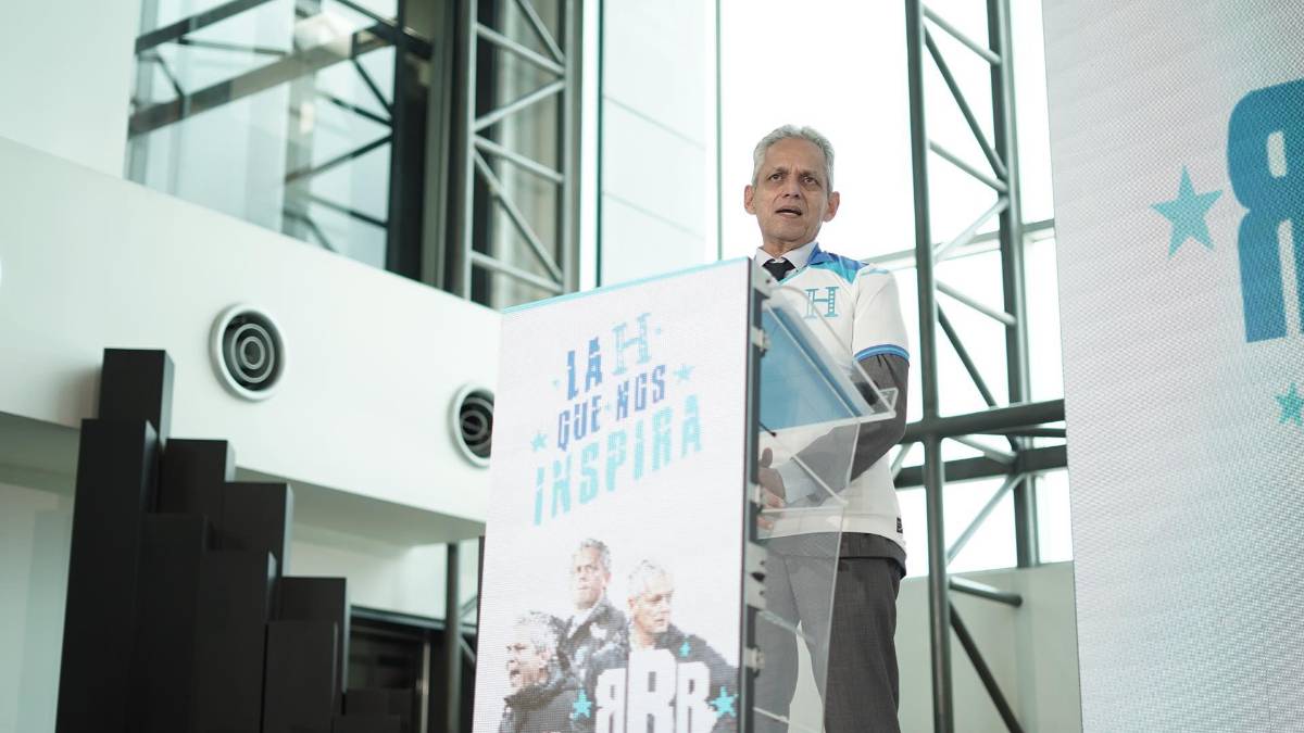 En vivo: Reinaldo Rueda se puso la camisa de Honduras y confirmó su cuerpo técnico