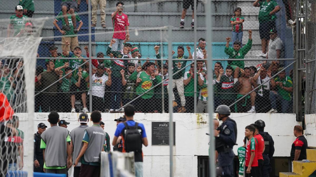 No se vio: Jugadores y directivos de Marathón a punto de irse a los golpes con sus aficionados