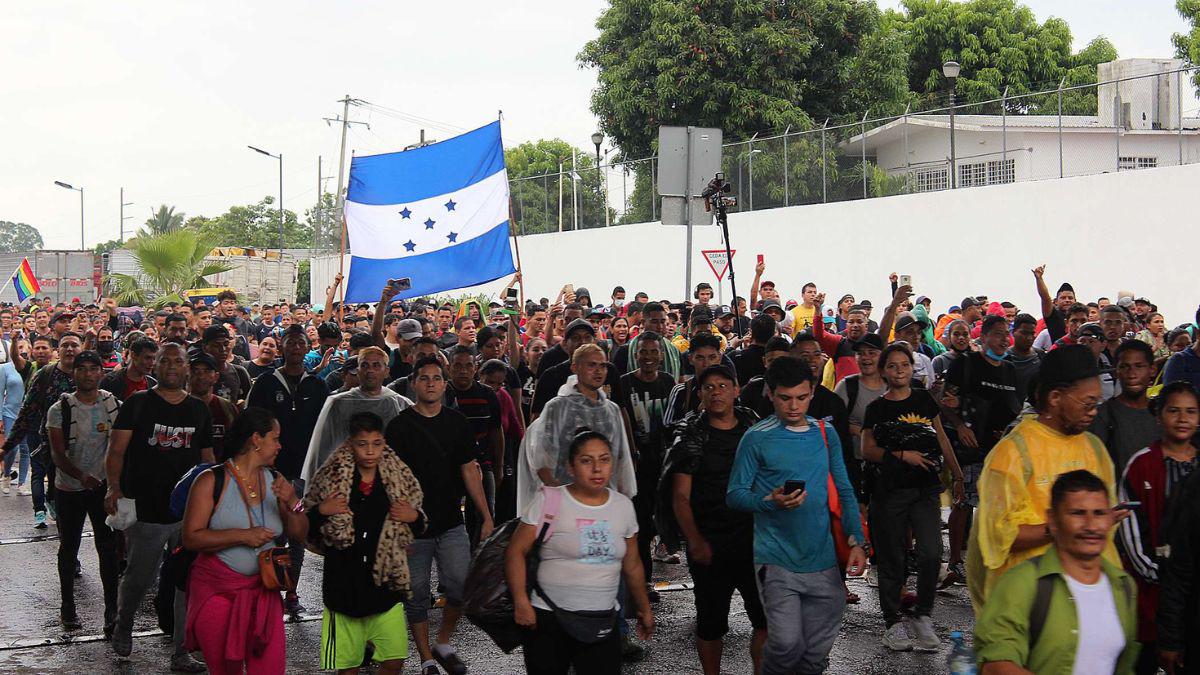 Lo que sabemos sobre el camión con migrantes hacinados encontrado en México; hay 15 hondureños